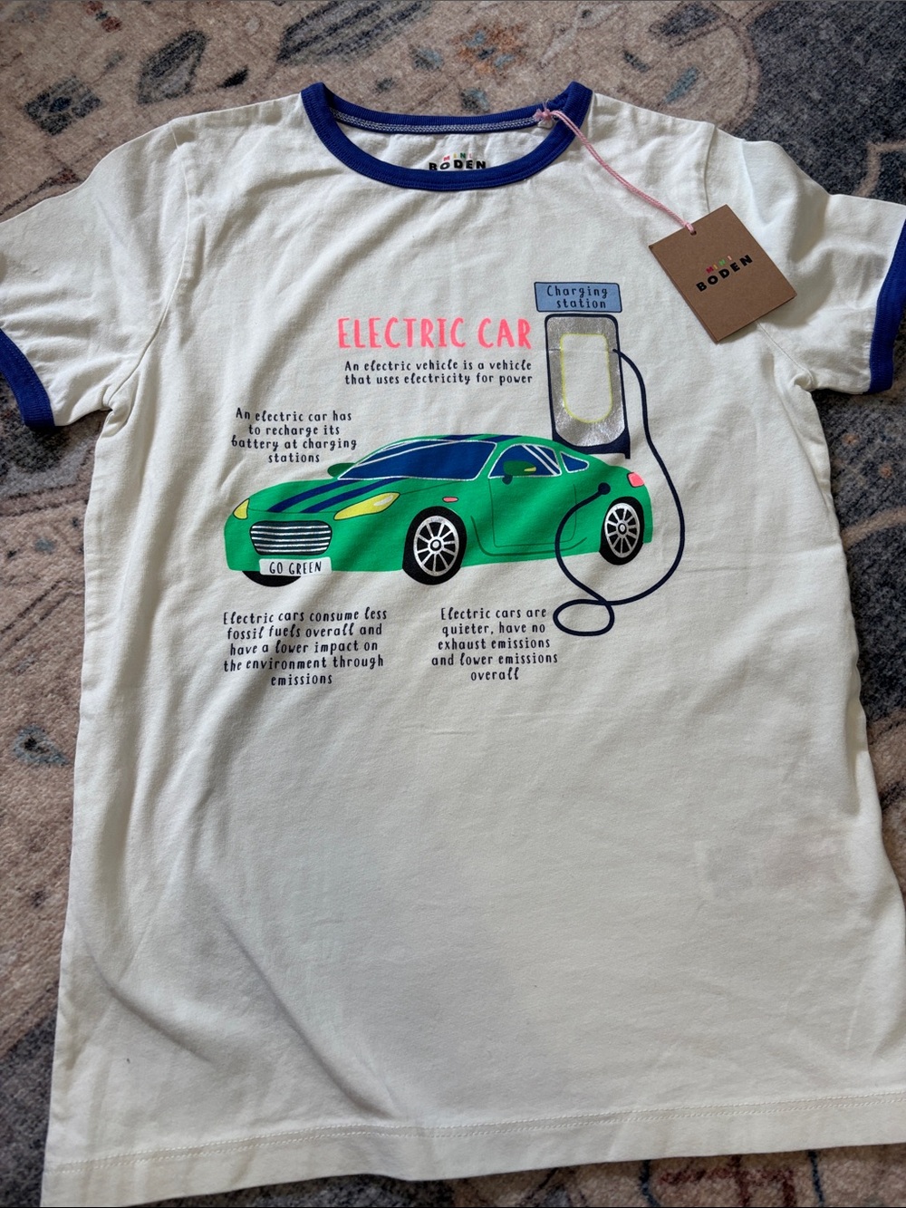NWT mini Boden and Green Electric Car Graphic, size 9/10